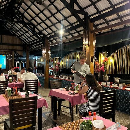 Cocotinos Lembeh A Boutique Dive Lodge Bitung Eksteriør billede